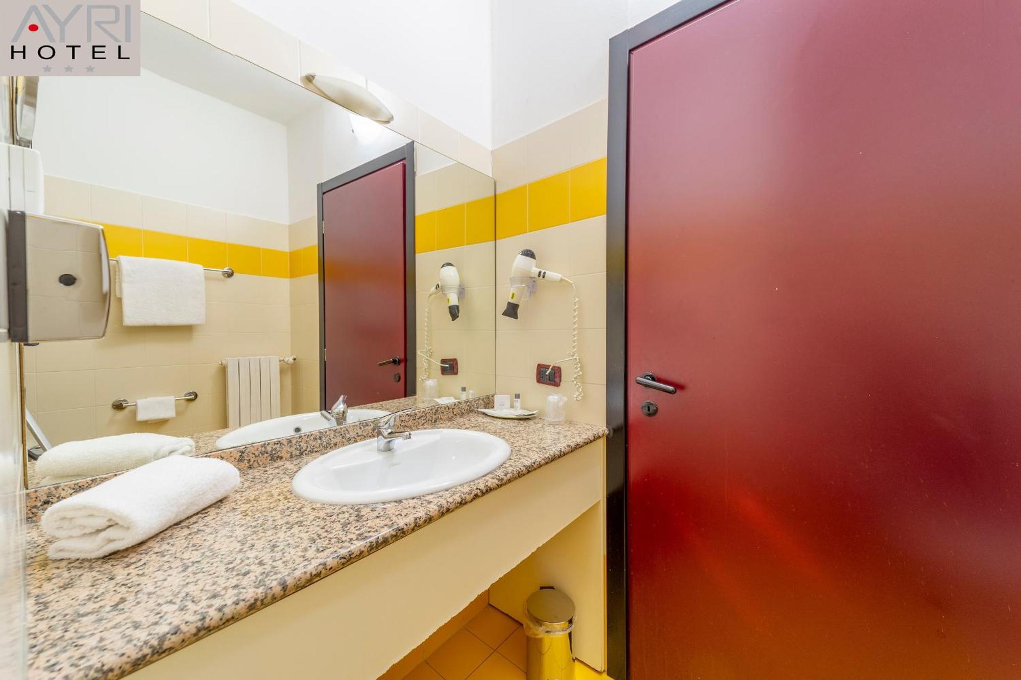 Hotel Ayri Medesano Esterno foto