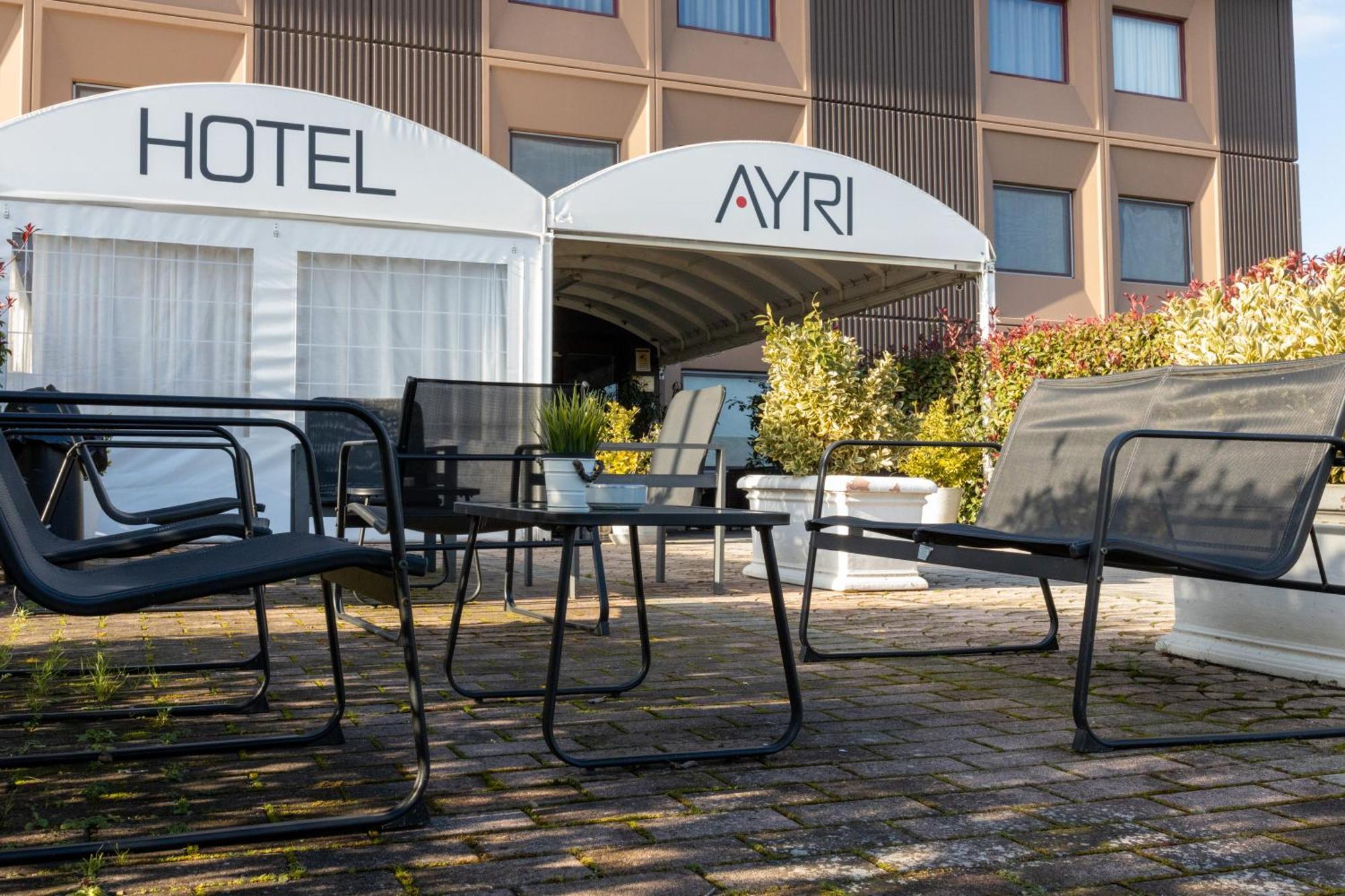 Hotel Ayri Medesano Esterno foto