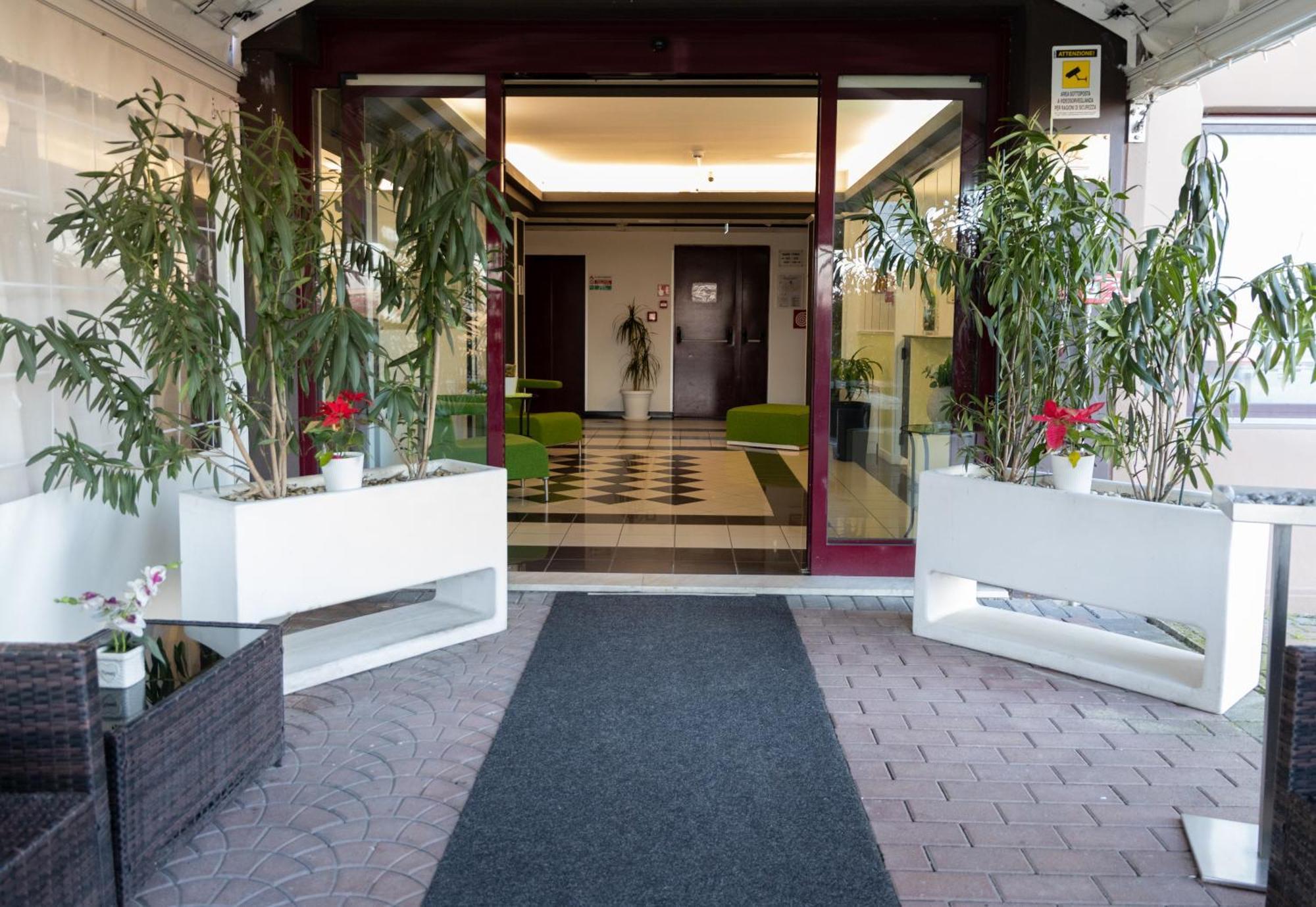 Hotel Ayri Medesano Esterno foto