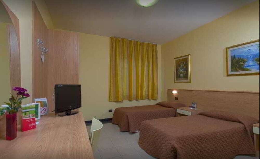 Hotel Ayri Medesano Esterno foto